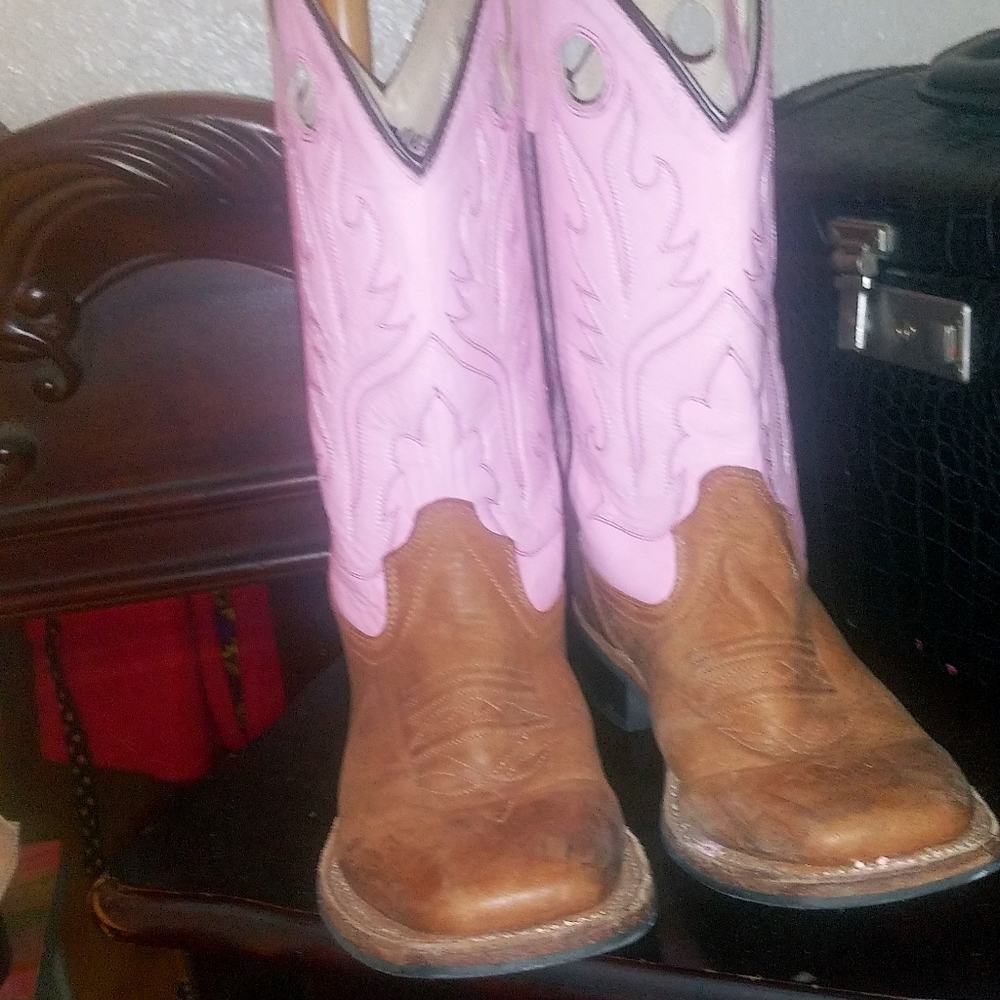 Old West-cowgirl boots